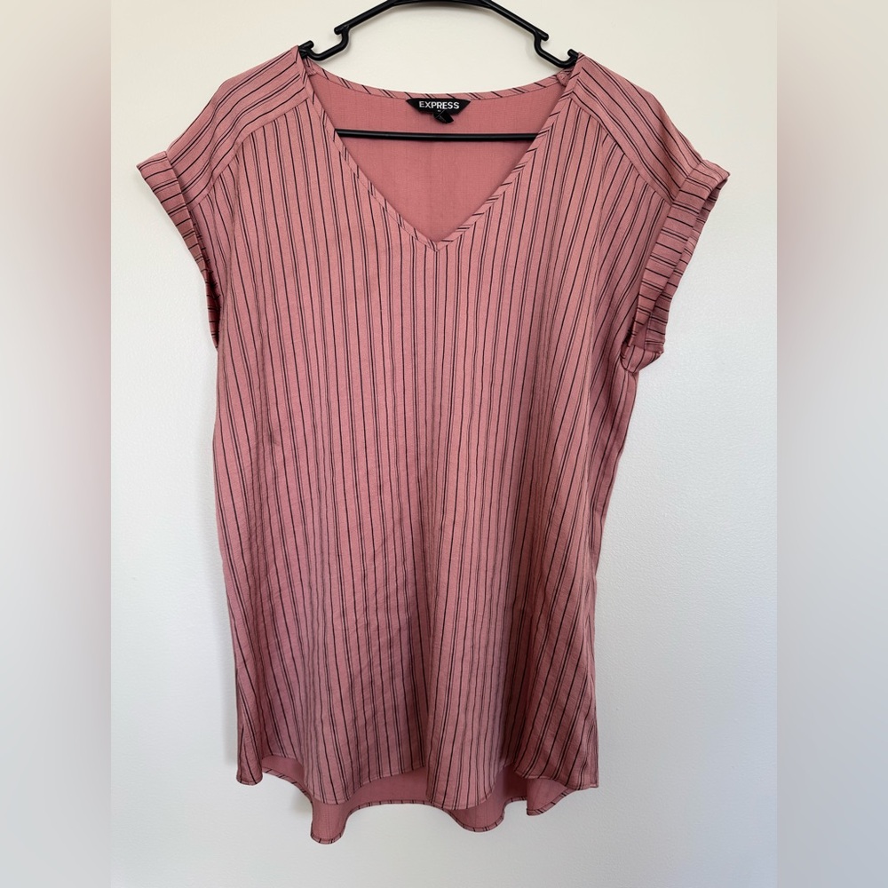 Express V Neck Striped Millennial Pink Short Sleeve Blouse Size Large GUC